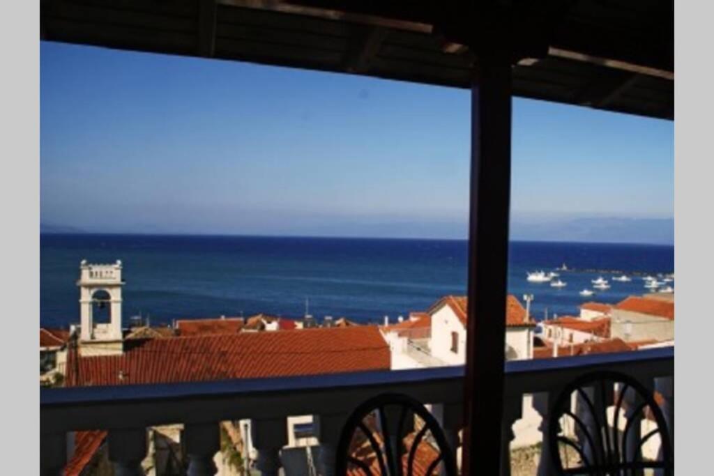 Ueber Den Daechern Von Koroni Exteriér fotografie